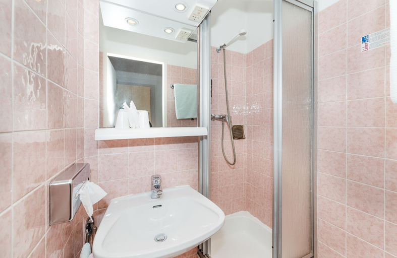 Bathroom 4, Pension Neuer Markt, Wien