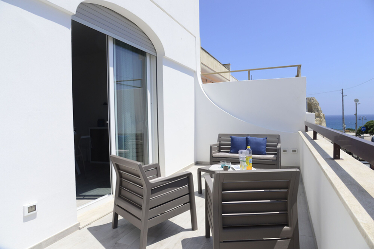 Others 5, Radici Mare B&B, Lecce