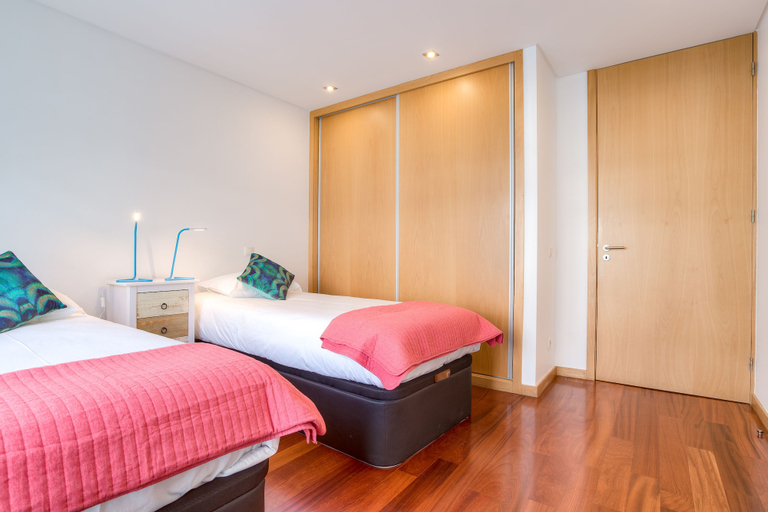 Bedroom 3, Pretty Porto Apartment by Soulsharing, Porto