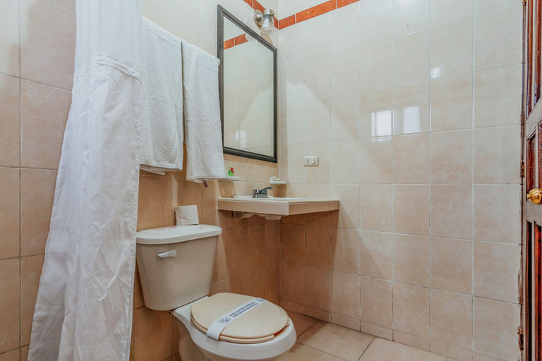 Bathroom 5, Hotel Santa María Mérida, Mérida