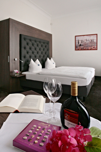 Bedroom 2, Badhotel Bad Brückenau, Bad Kissingen