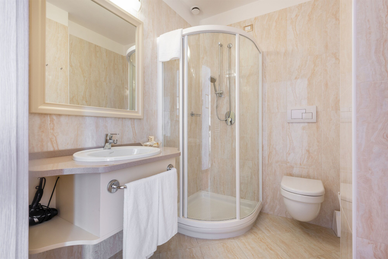 Bathroom 4, Hotel le Palme, Brescia