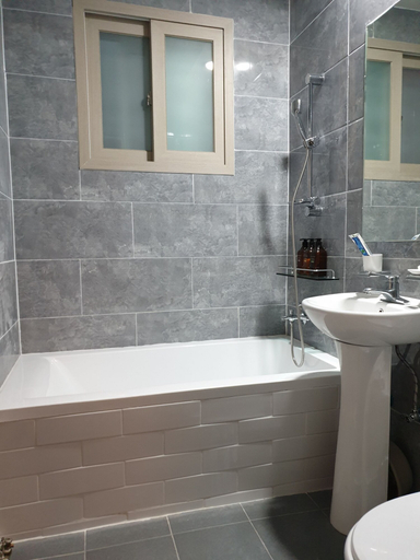 Bathroom 4, Motel Good Guy, Pohang