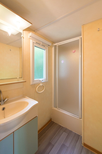 Bathroom, Camping de la Muse, Aveyron