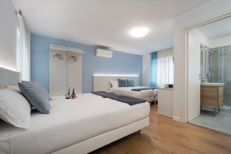 Bedroom 4, Zona 30 Bike Guesthouse, Udine