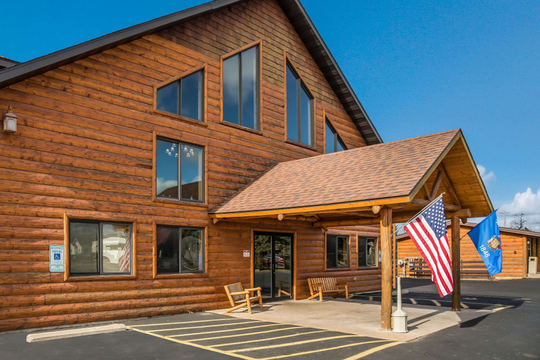 Exterior & Views 2, Econo Lodge Rice Lake, Barron
