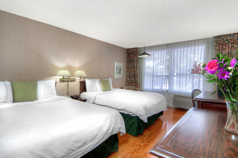 Bedroom 3, Days Inn & Suites by Wyndham Mountain View, Santa Clara