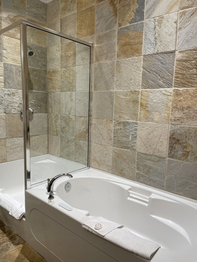 Bathroom 5, Prestige Beach House, WorldHotels Crafted, Central Okanagan