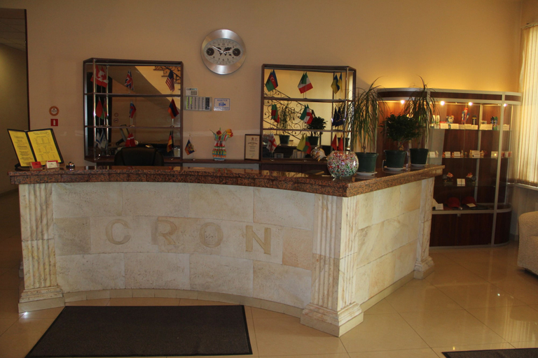 Food & Drinks 5, Hotel Cron, North-Western