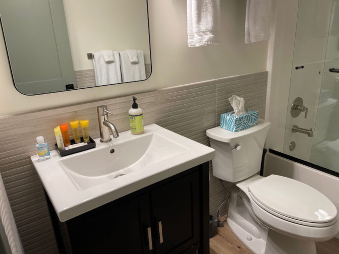 Bathroom 4, Pinedale Cozy Cabins, Sublette