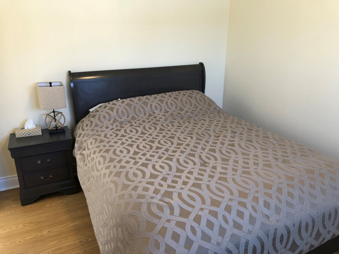 Bedroom, The Shores of Deer Lake, Parry Sound