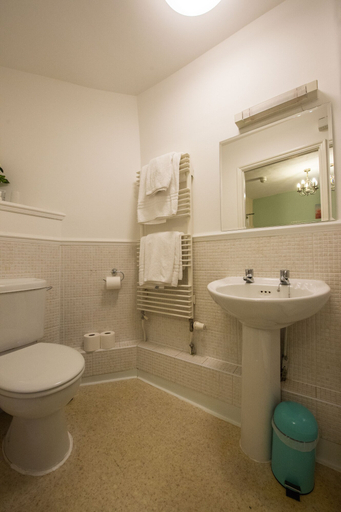 Bathroom 3, Cromwell's Tap House, Shropshire