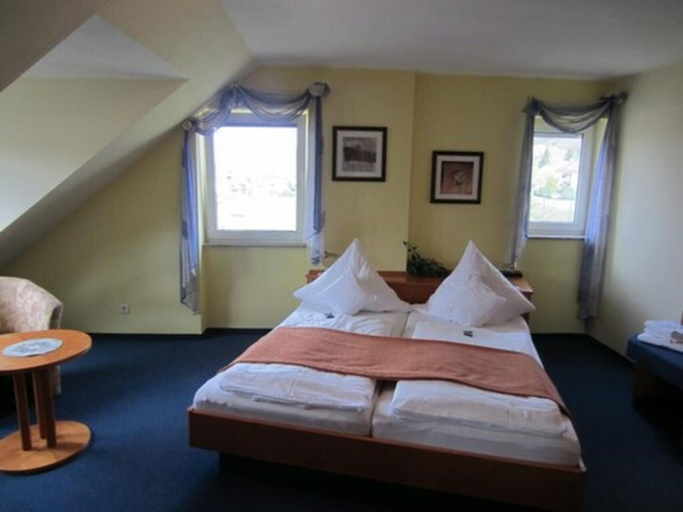 Bedroom 2, Katharinenhof, Miltenberg