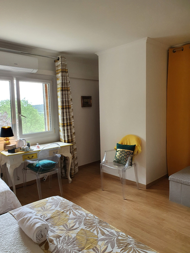 Bedroom 4, Montèze Paradis Chambres d'Hotes, Gard