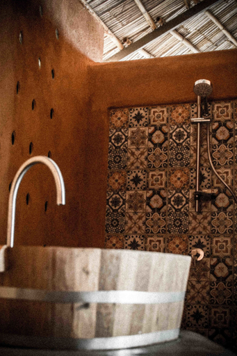 Bathroom 4, The Mud, Ko Samui