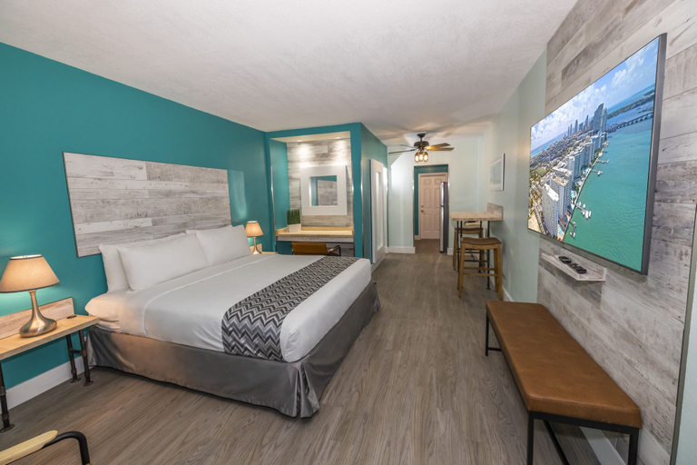 Others 5, Suites on South Beach, Miami-Dade