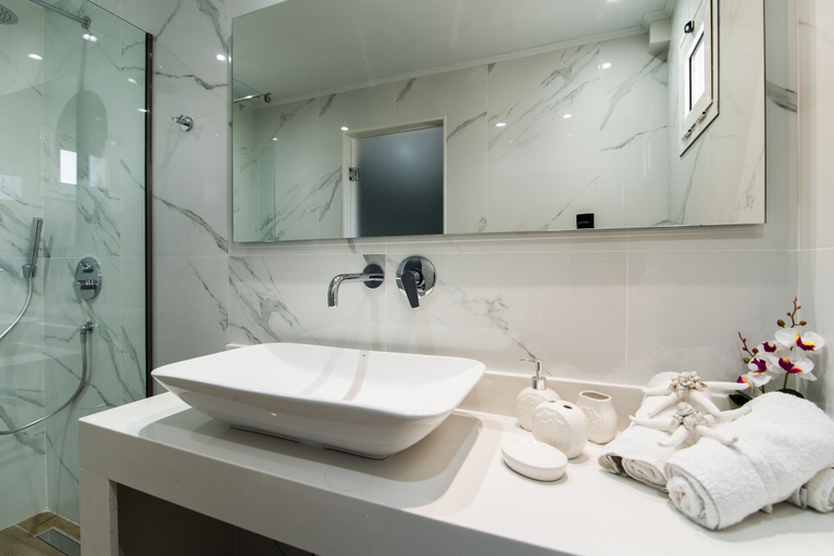 Bathroom 5, Yiannis Manos, Crete