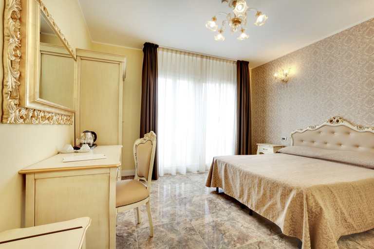 Bedroom 2, New Reiter Hotel, Venezia