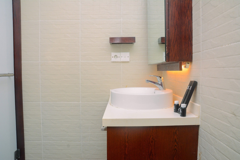 Bathroom 2, Great Location and Spacious Sudirman Park 2BR Apartment, Central Jakarta