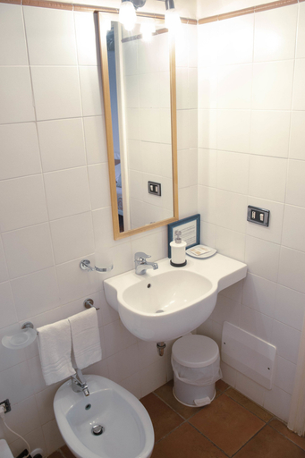 Bathroom 3, Antica Dimora Caruso, Catania