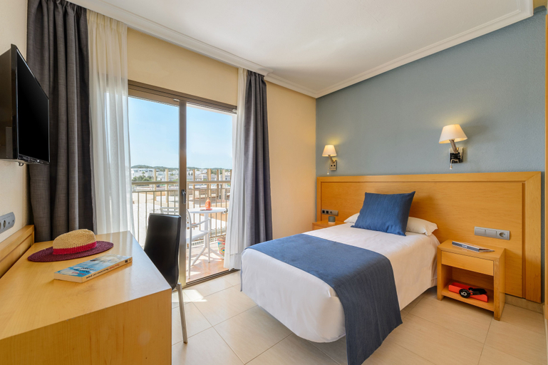 Bedroom 4, Hotel Vibra S´Estanyol, Baleares