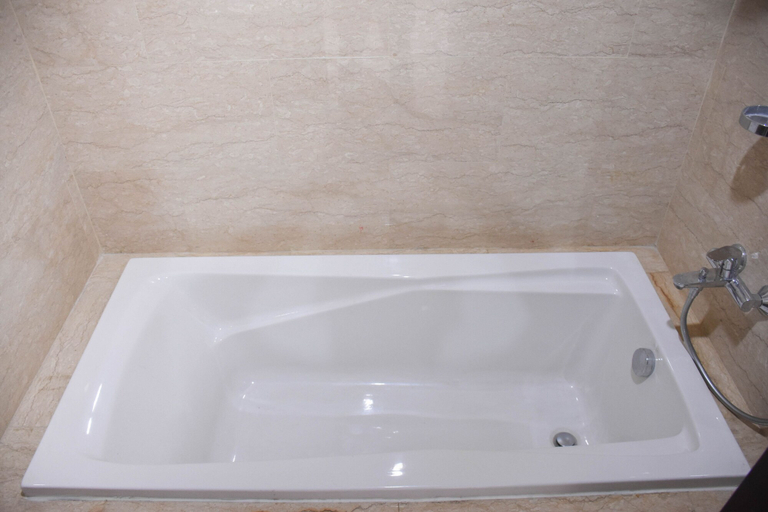 Bathroom 2, Comfort 1BR with Room Office at Menteng Park Apartment, Jakarta Pusat