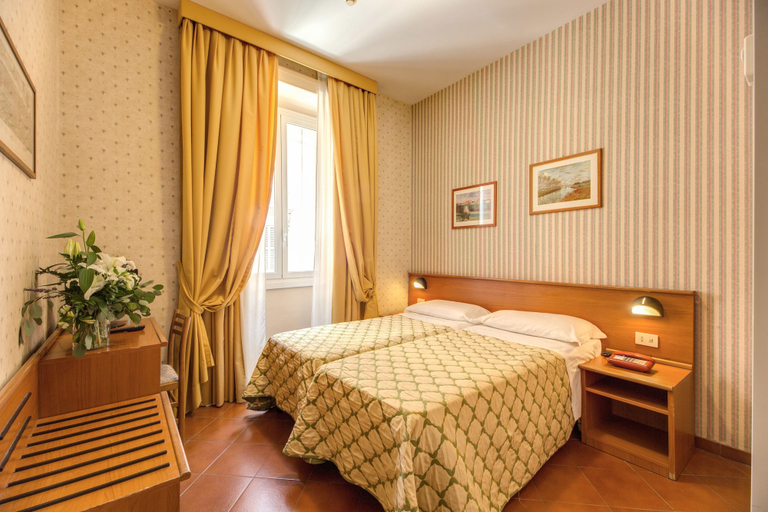 Bedroom 3, Hotel Corona, Roma
