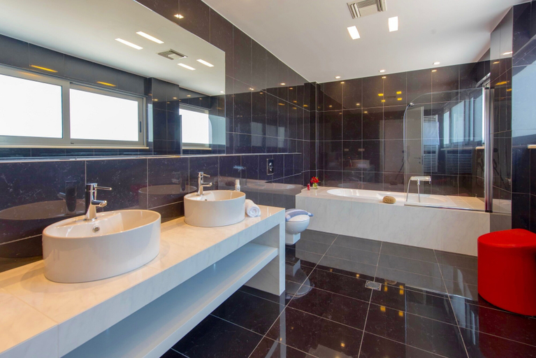 Bathroom 4, Villa Stella, Crete