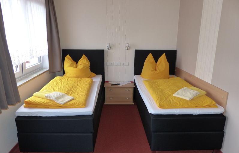 Bedroom 3, Hotel/Restaurant Balkan, Sömmerda