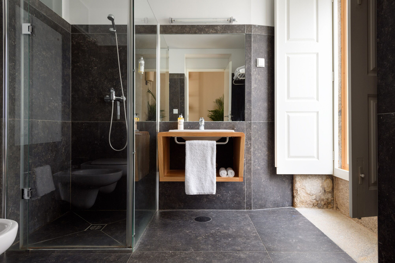 Bathroom 4, Condes de Azevedo Palace, Porto