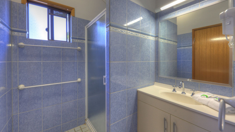 Bathroom 3, BIG4 Tasman Holiday Parks - South Mission Beach, Cardwell