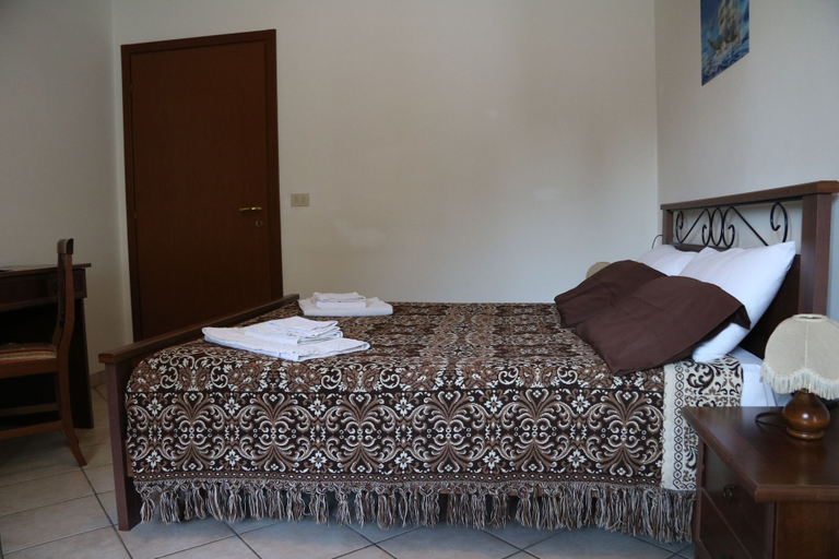 Bedroom 2, B&B Severini, Macerata