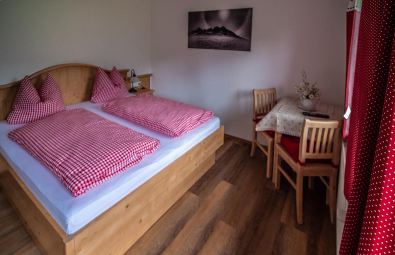 Bedroom 3, Gaestehaus Bergwald, Berchtesgadener Land