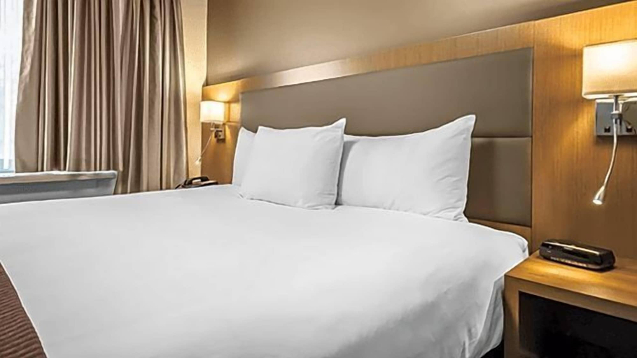 Bedroom 4, Best Western Plus Vancouver Airport Hotel, Greater Vancouver