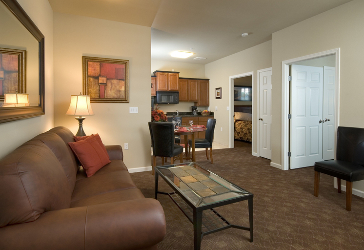 Others 3, Stratford Suites, Spokane