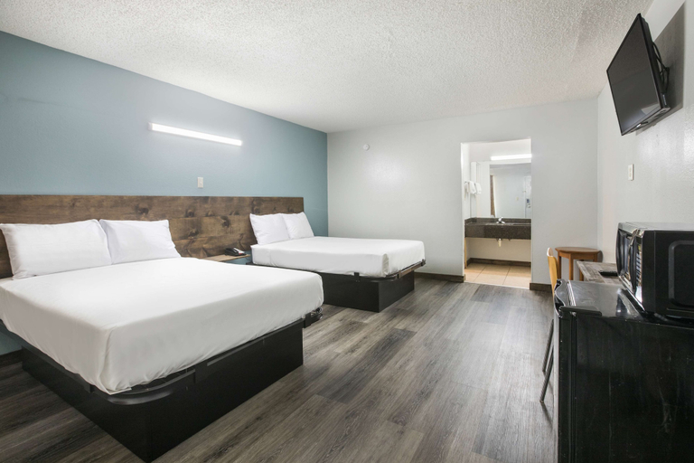 Bedroom 3, Americas Best Value Inn Stockbridge, Henry