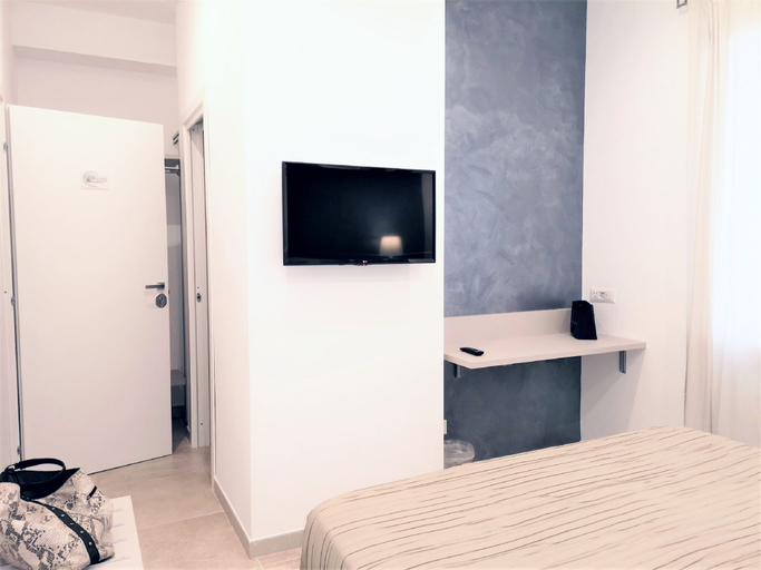 Bedroom 5, La Piccola Perla Rooms, Napoli