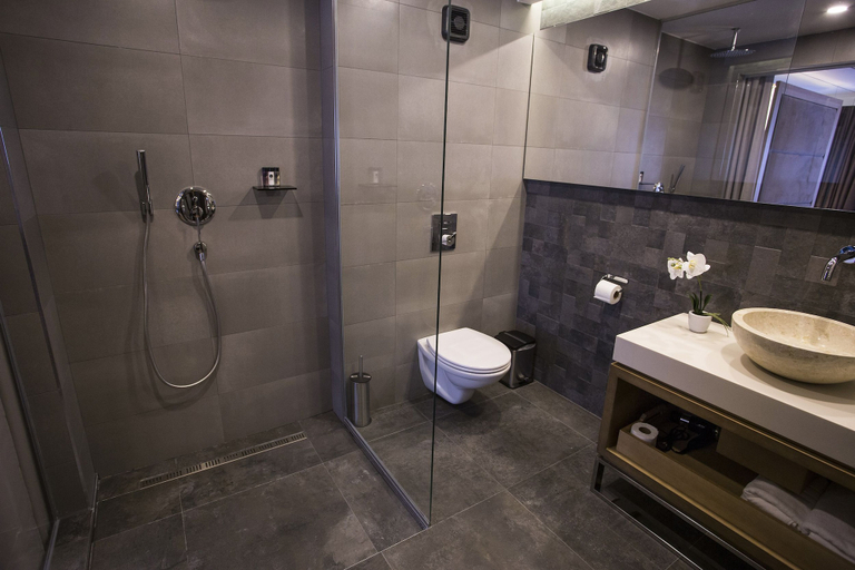 Bathroom 5, Eden Luxury Suites Terazije, Belgrade