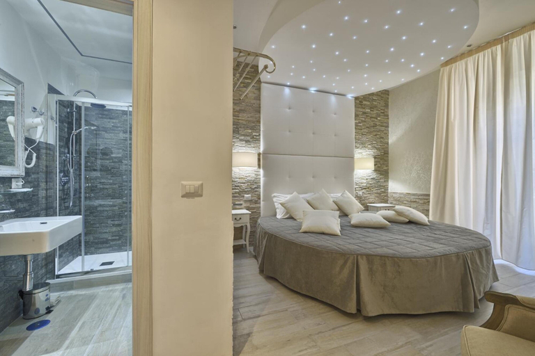 Bedroom 5, Vatican Tourist Inn, Rome