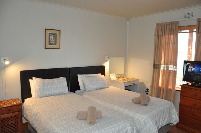 Bedroom 2, Hermanus AT HOME, Overberg
