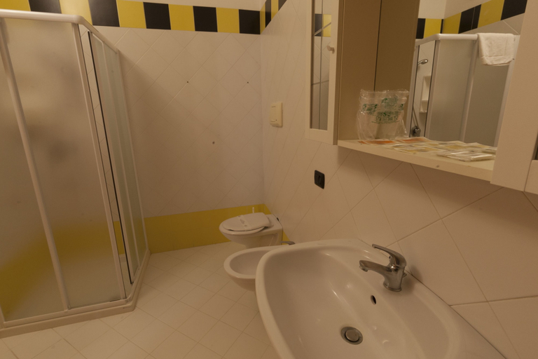 Bathroom 3, Locanda Veneta, Vicenza