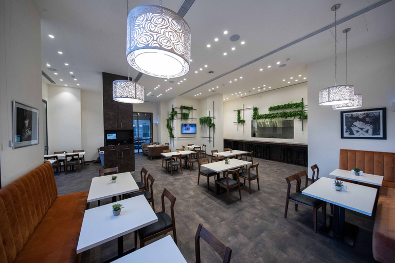 Food & Drinks 5, Hotel De Ville, Beirut