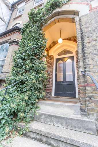 Exterior & Views 2, Spacious 1BR Period Apartment Hampstead, London
