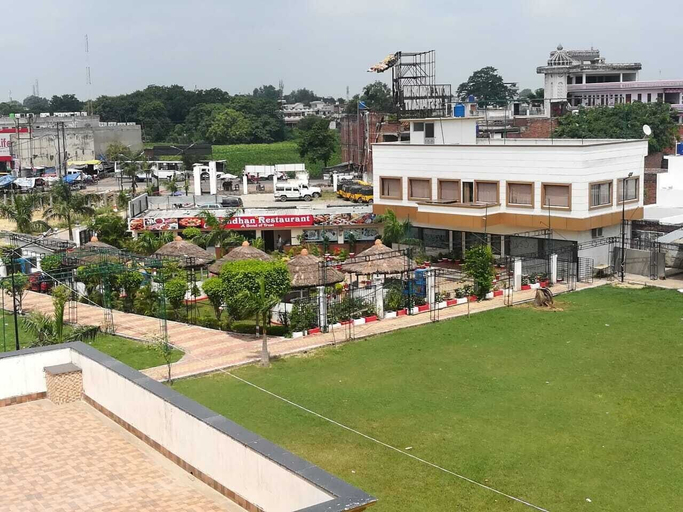Others 5, Hotel Bandhan, Shravasti