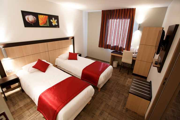 Bedroom 2, B&B HOTEL Romilly-sur-Seine, Aube