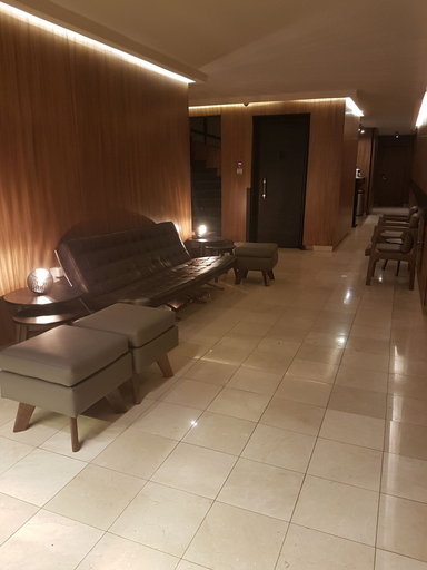 Others 5, Suites Havre, Mexico City