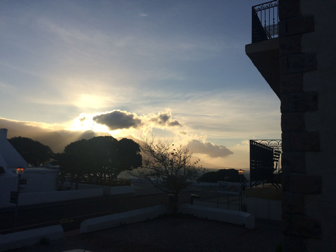 Exterior & Views 2, Auberge Burgundy Guest House, Overberg