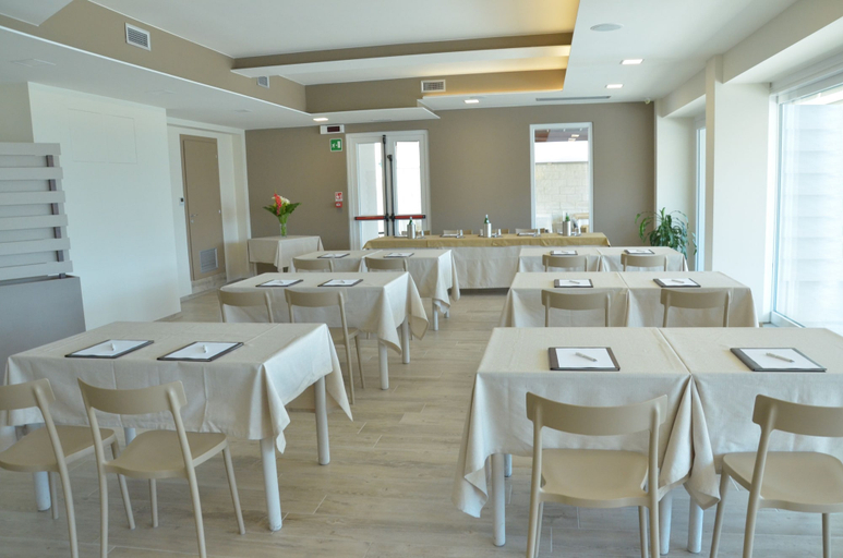 Food & Drinks 5, Hotel Stampa 1968, Varese