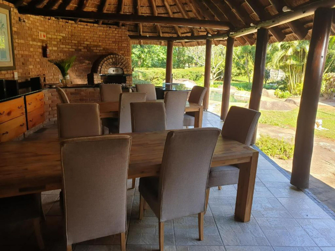 Food & Drinks 5, Marrob Lodge, Uthungulu