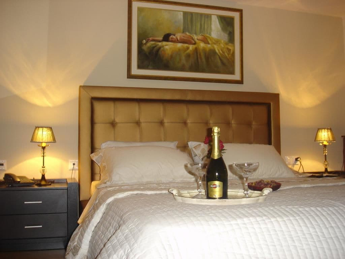 Bedroom 4, Epavlis Meteora Suites Hotel, Thessaly